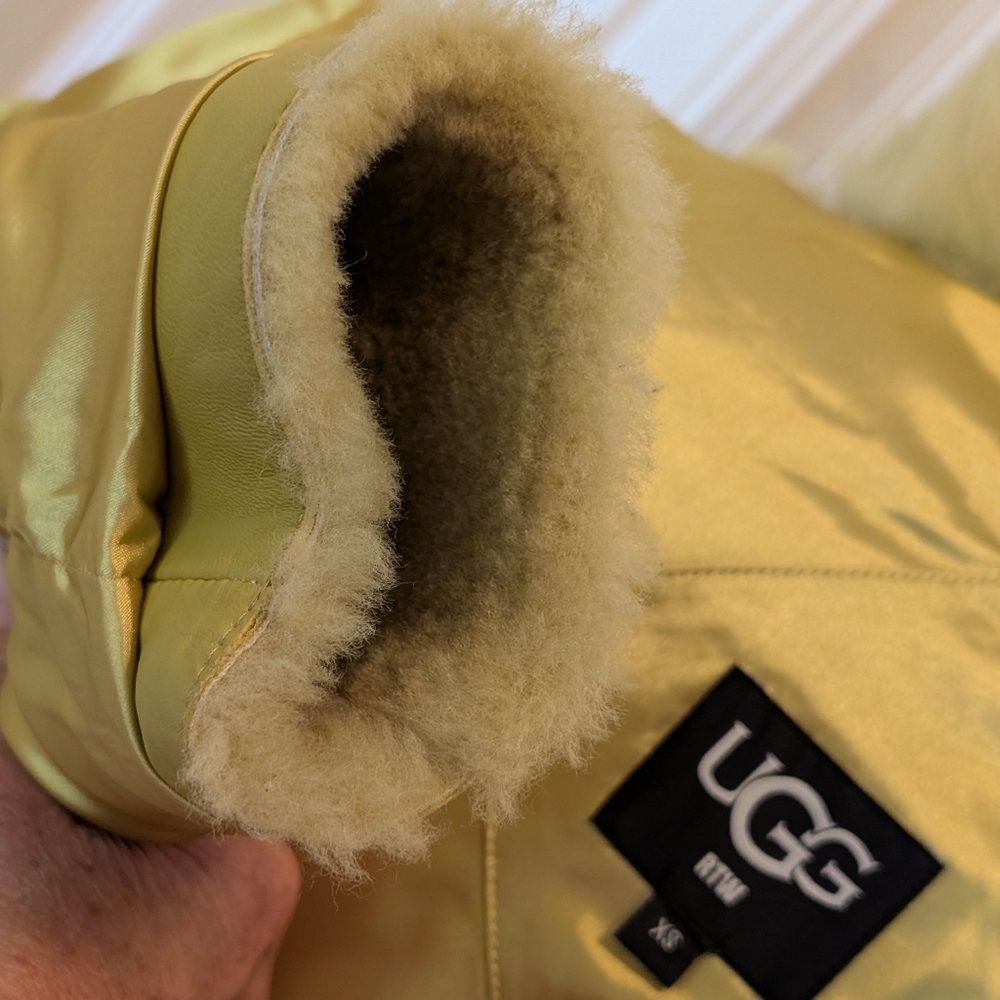 πH.P.β€οΈUGG Nadine Short Shearling Jacket - Picture 9 of 9